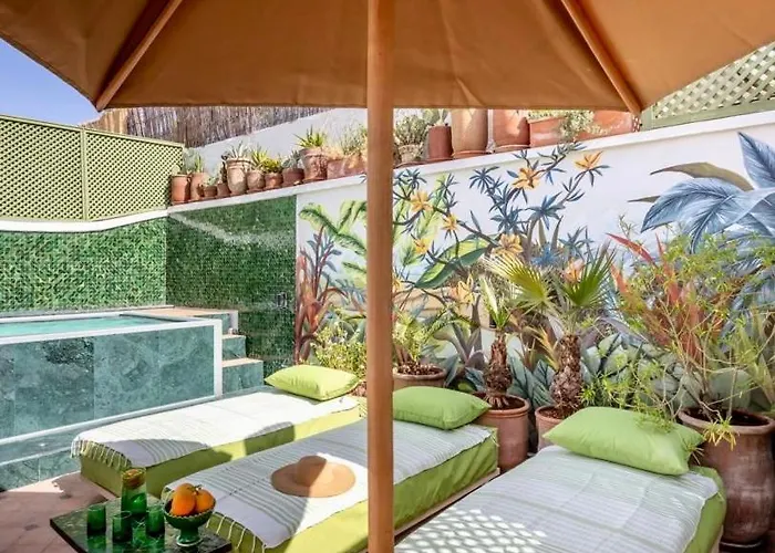 Riad Dar Adal exclusivité 2 à 6 personnes petit déjeuner compris place jemaa El fna Marrakesh